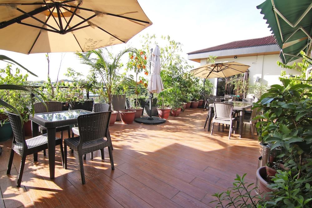 Spiral Suites Hotel Quezon City Zewnętrze zdjęcie